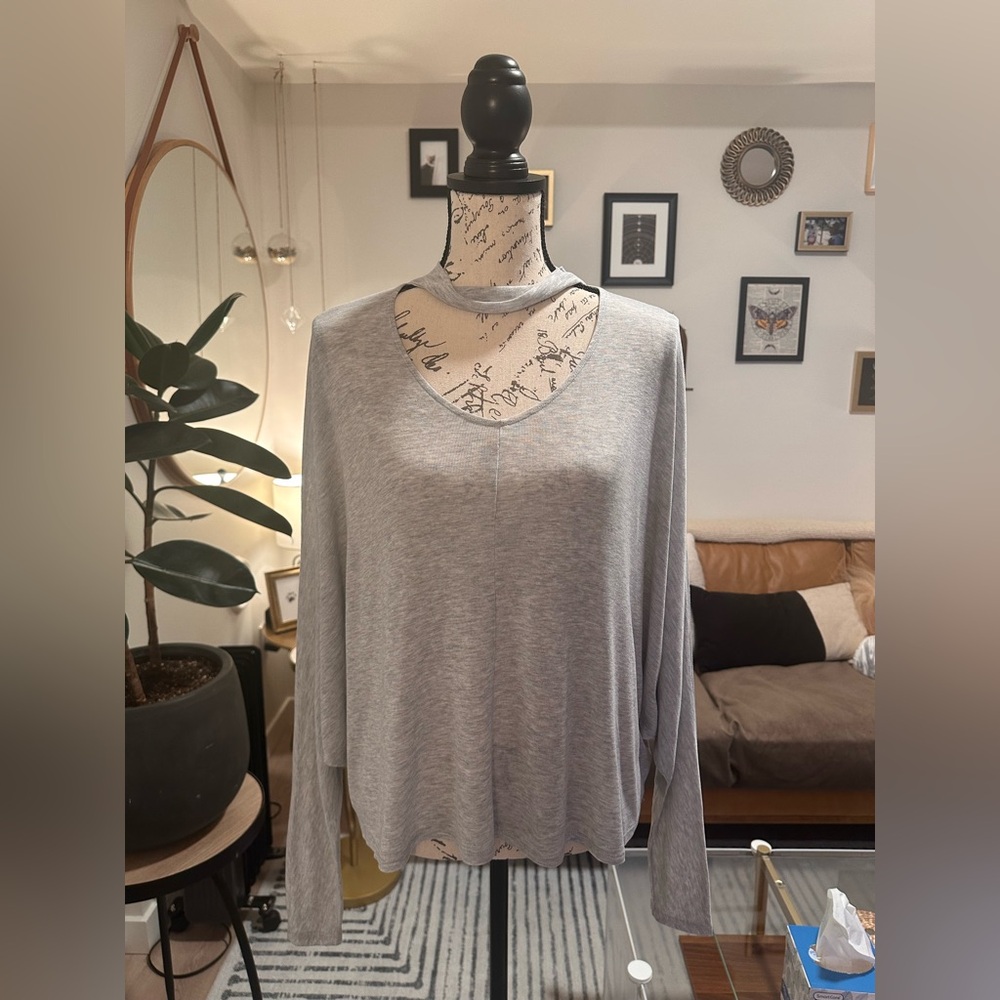 Urban Outfitters Lightweight Gray Batwing Long Sleeve Shirt - Size Small